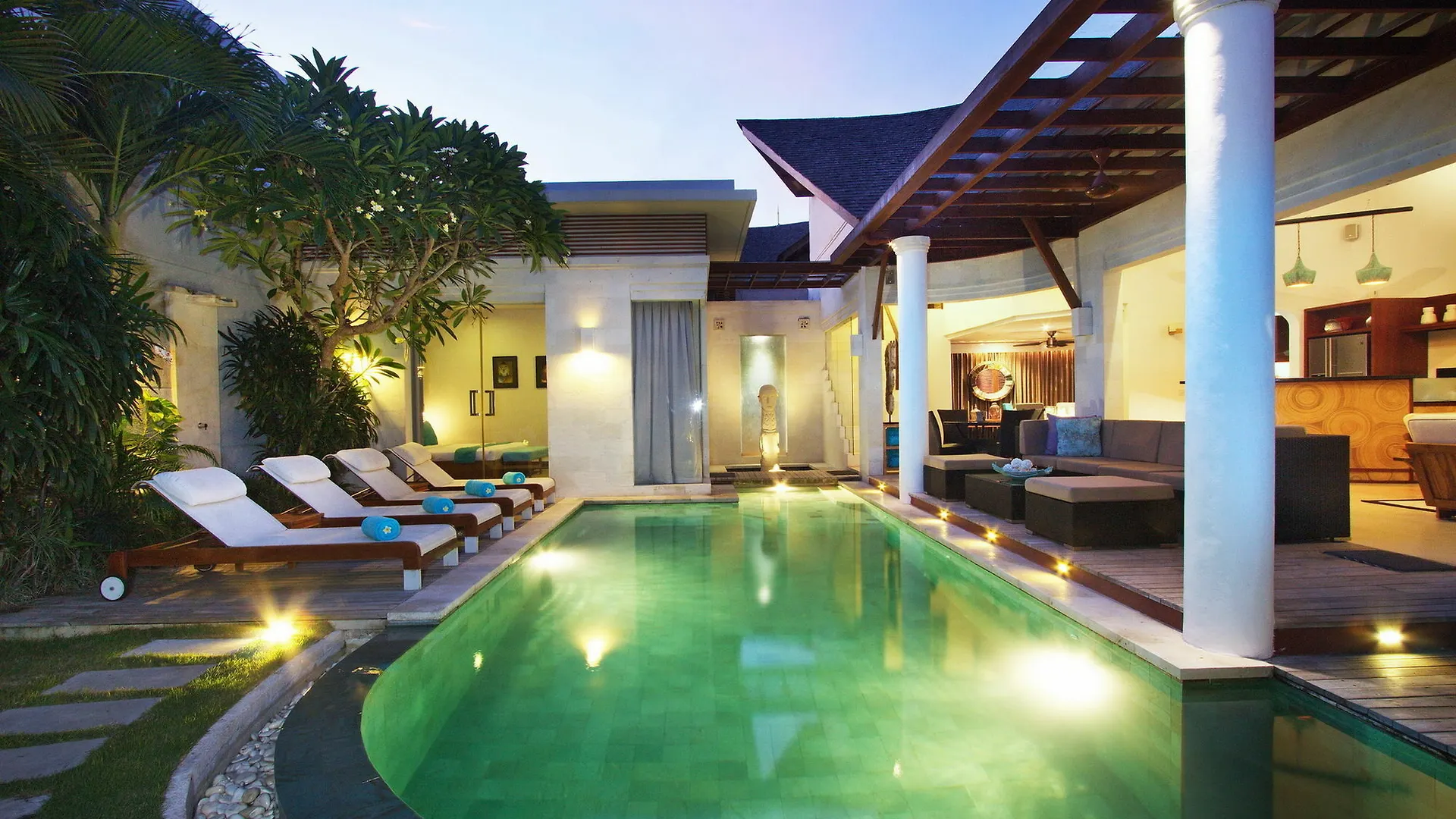 Abadi Villas Seminyak  Seminyak (Bali)
